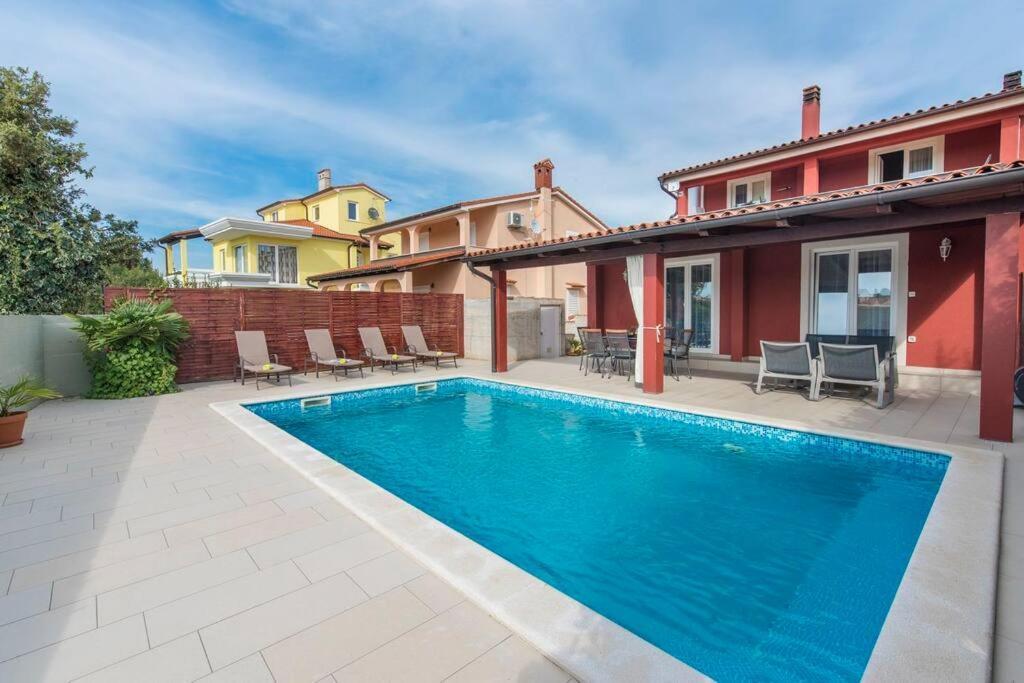 Villa Anemona Fažana エクステリア 写真